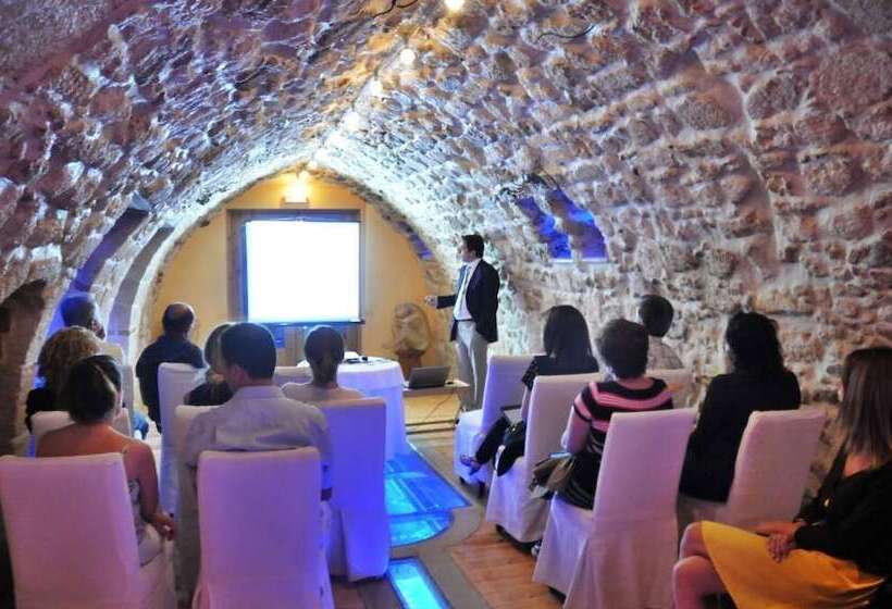 Avli Lounge Apartments