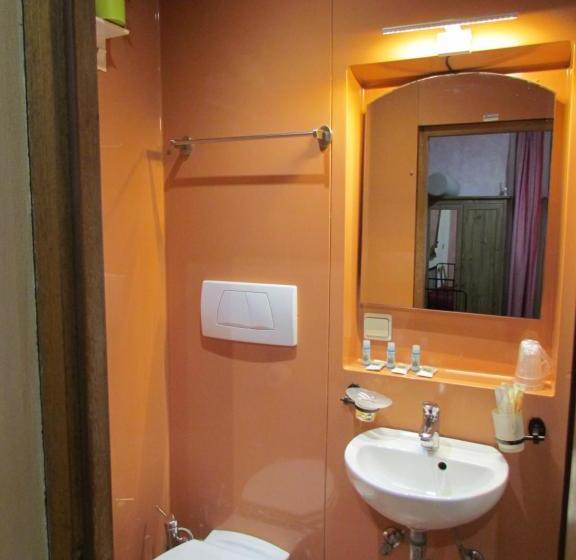 تختخواب و صبحانه Althea Rooms