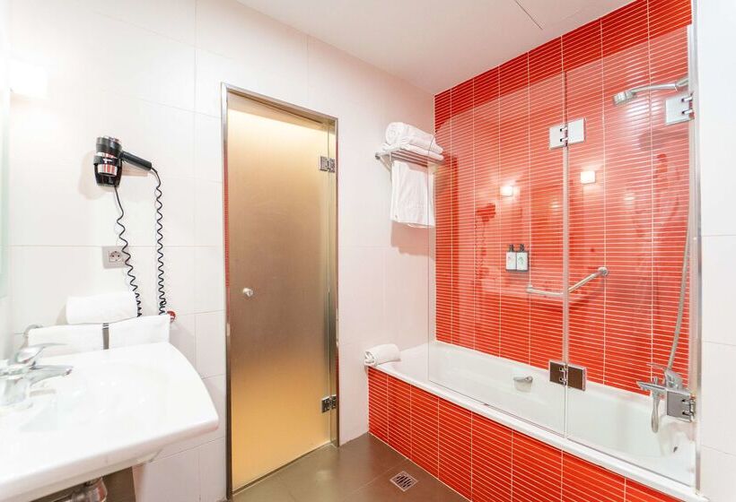 هتل Granada By Pierre & Vacances