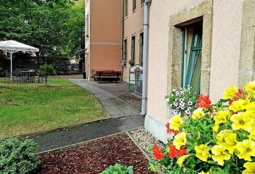 בית מלון כפרי Amadeus Dresden Neustadt