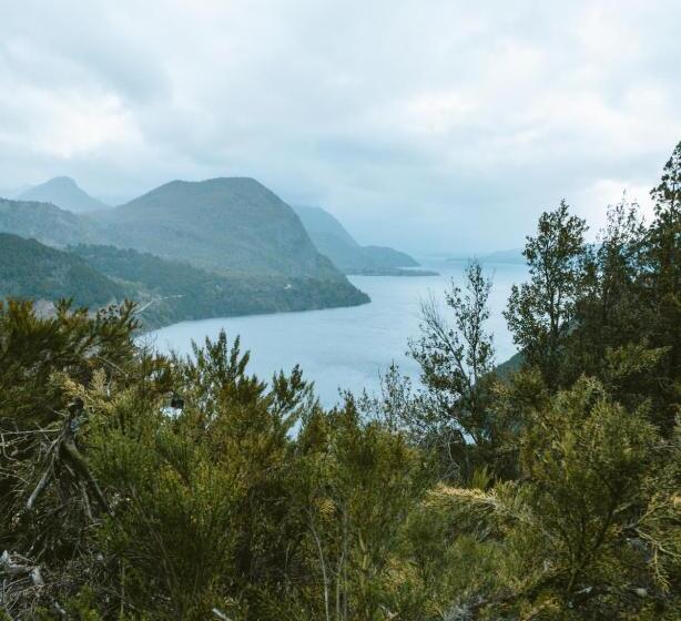 Отель Arrayan Lake View Mountain Lodge & Casa De Te Arrayan