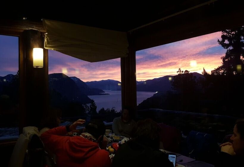 Отель Arrayan Lake View Mountain Lodge & Casa De Te Arrayan