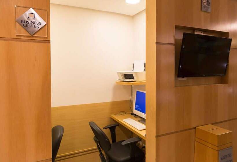 ホテル Astoria Palace