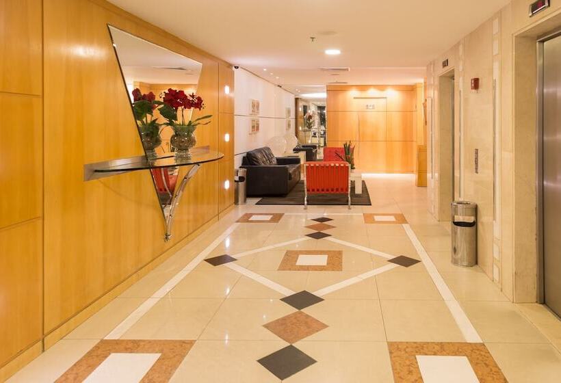 ホテル Astoria Palace