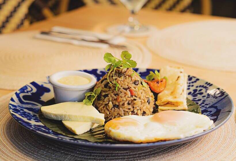 فندق Bahia Del Sol Beach Front Boutique