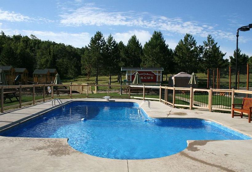 בית מלון כפרי Blueberry Lake Resort