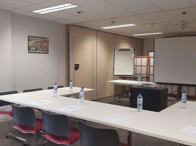 Brit Hotel Le Cottage Le Mans Sud