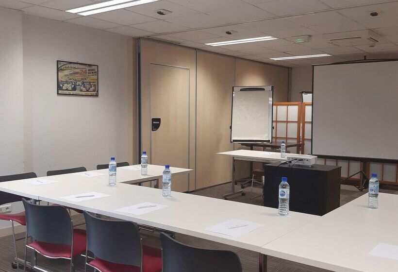 Brit Hotel Le Cottage Le Mans Sud