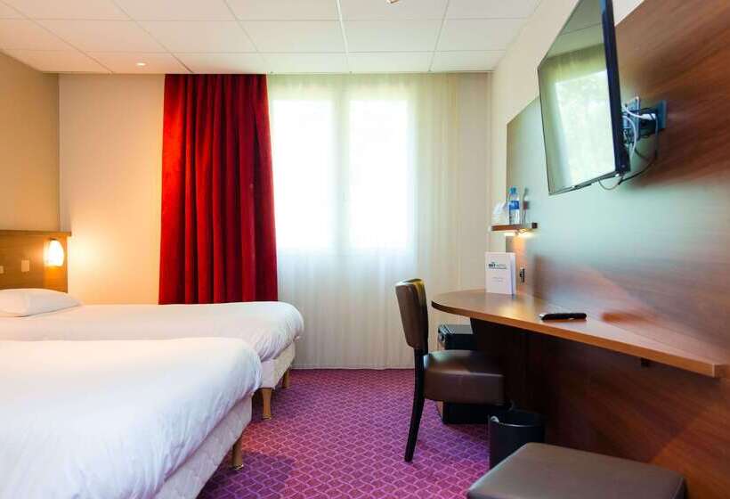 Brit Hotel Nantes Vigneux   L Atlantel