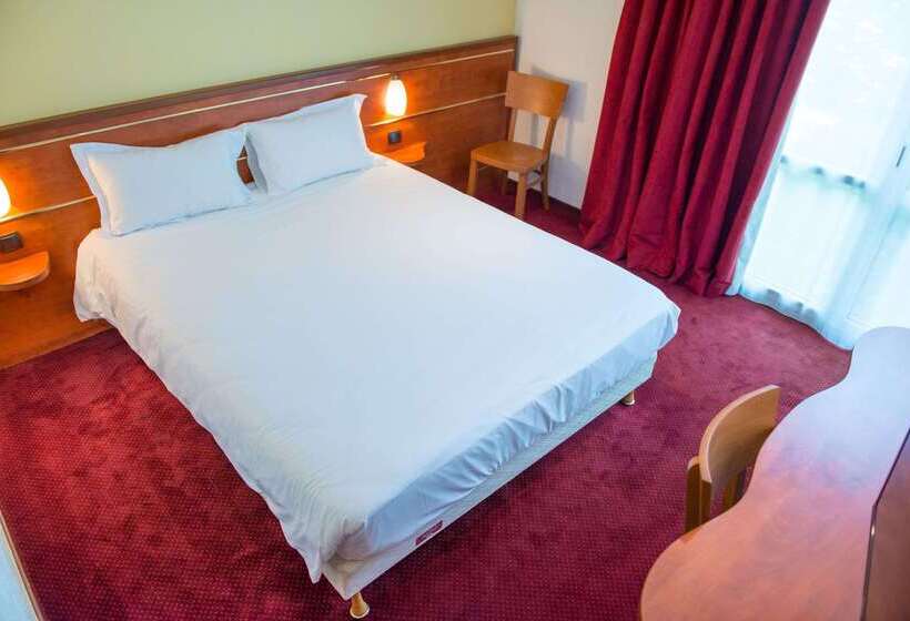 Brit Hotel Nantes Vigneux   L Atlantel