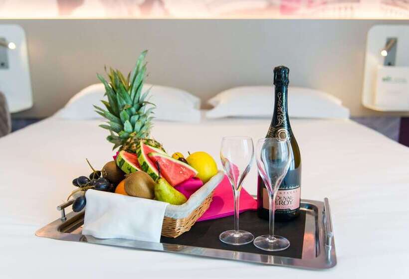 Brit Hotel Nantes Vigneux   L Atlantel