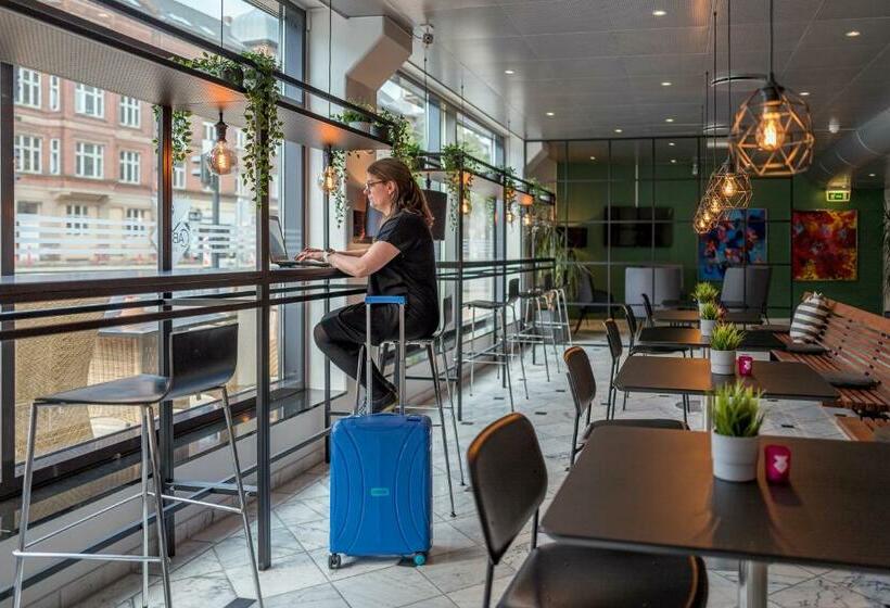 בית מלון כפרי Cabinn Odense