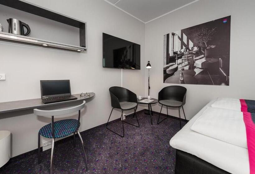 בית מלון כפרי Cabinn Odense