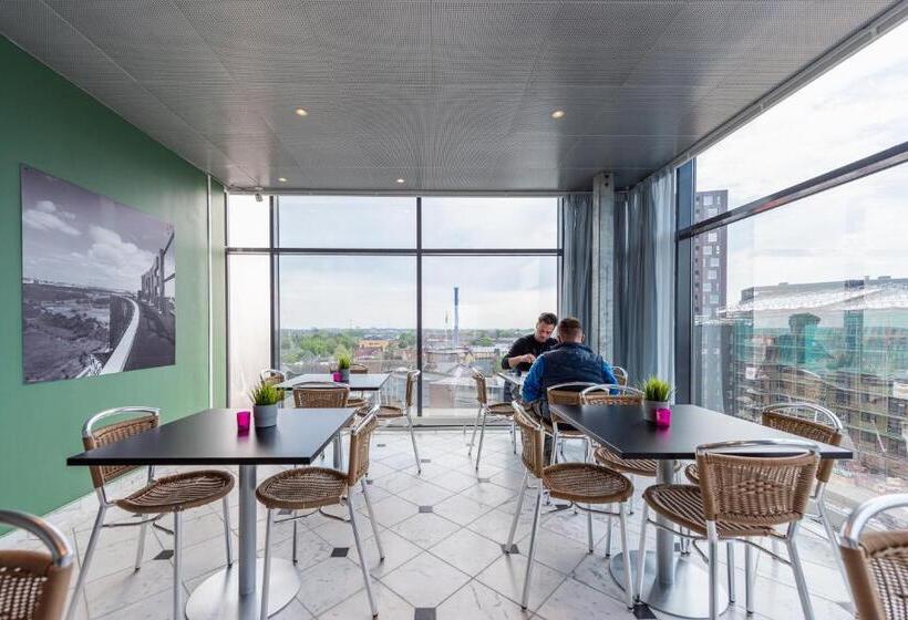 בית מלון כפרי Cabinn Odense