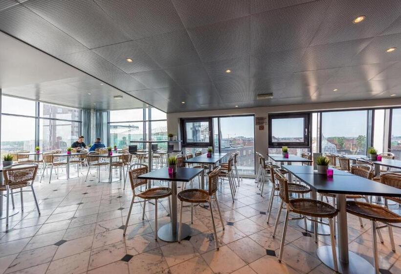 בית מלון כפרי Cabinn Odense