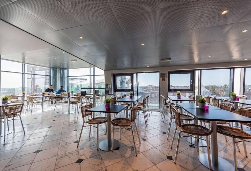 בית מלון כפרי Cabinn Odense