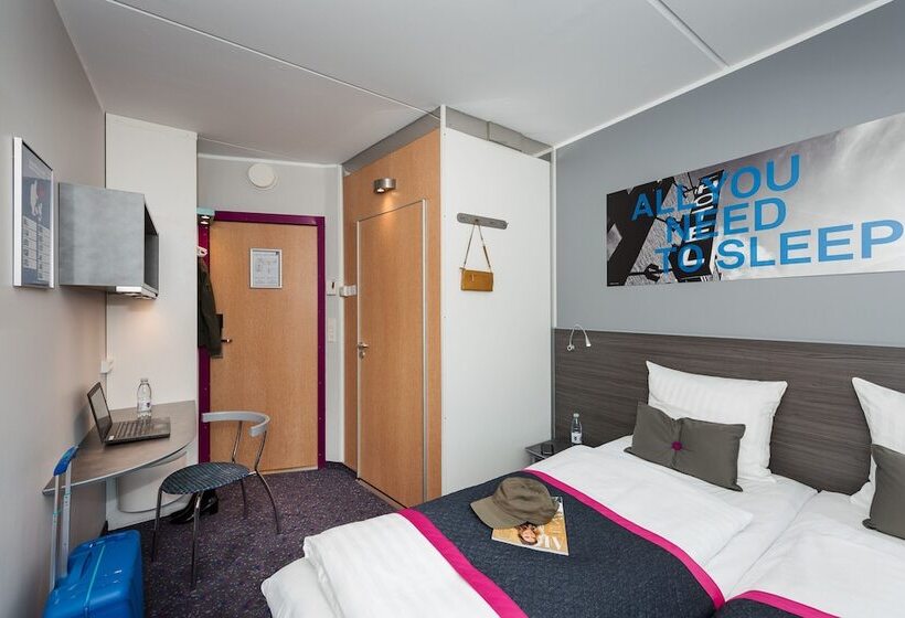 בית מלון כפרי Cabinn Odense