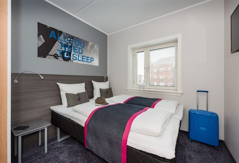 בית מלון כפרי Cabinn Odense