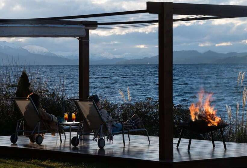 Cacique Inacayal Lake Hotel & Spa