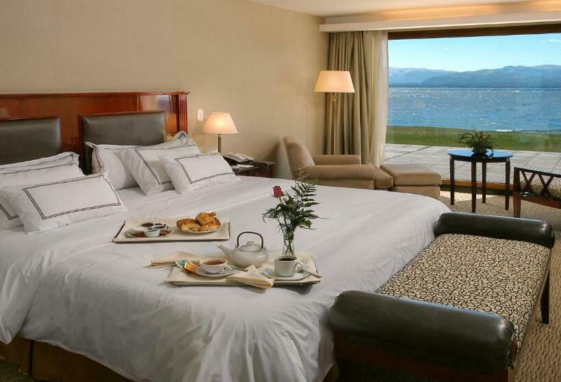 Cacique Inacayal Lake Hotel & Spa