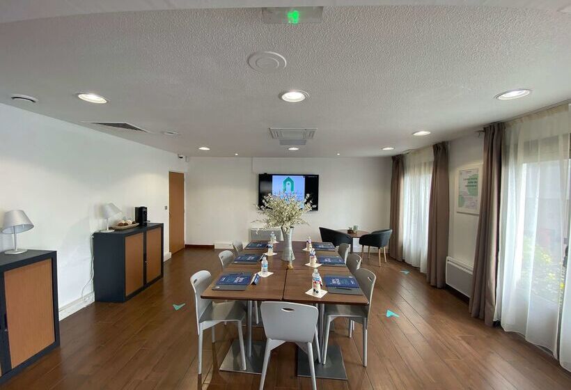 فندق Campanile Villejust Za Courtaboeuf