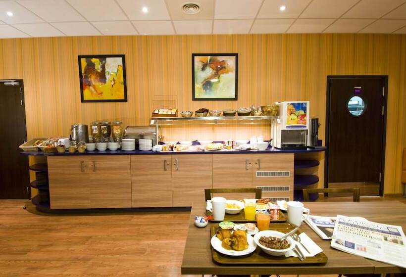 هتل Canal Suites   Paris La Villette
