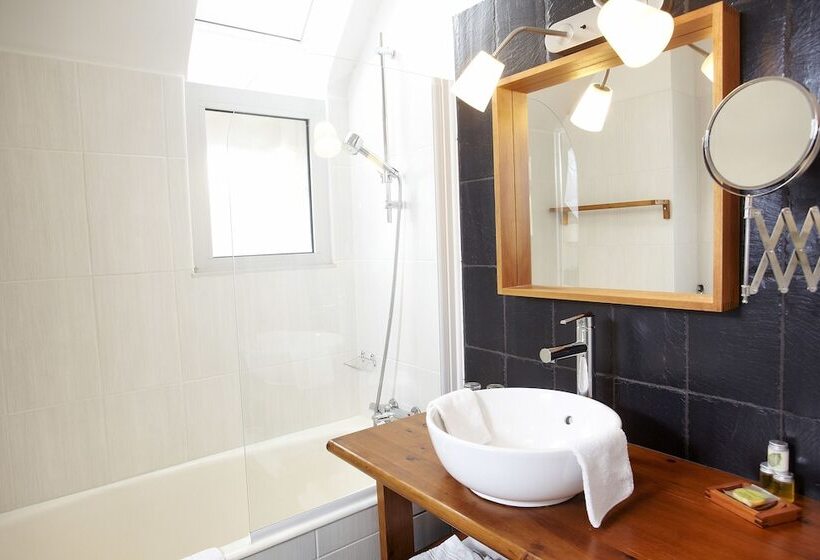 Carnac Lodge Hotel & Spa