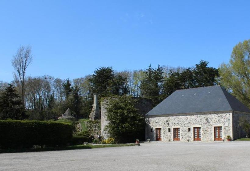 فندق Hôtel Du Château De Quinéville