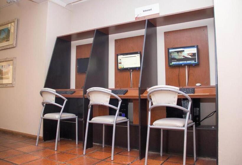 هتل Costa Del Sol