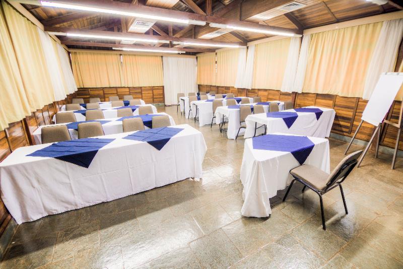 Отель Dan Inn Uberaba & Convenções