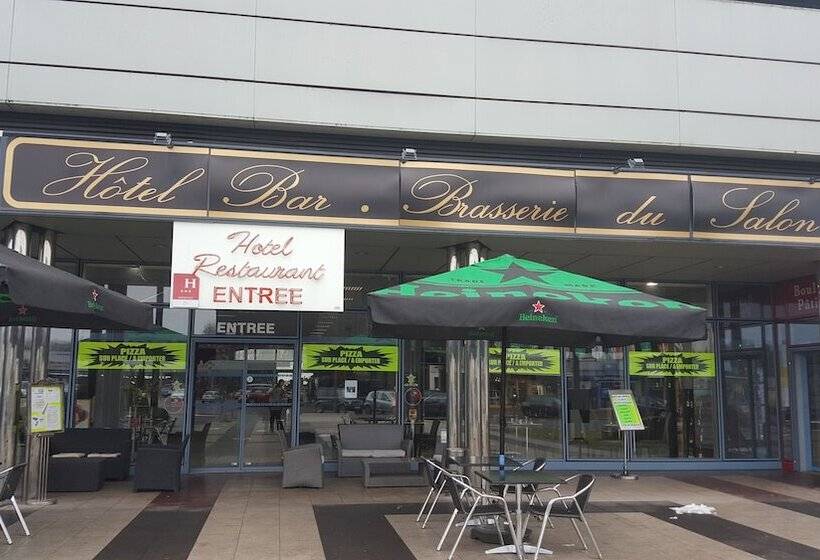 Отель De La Tour