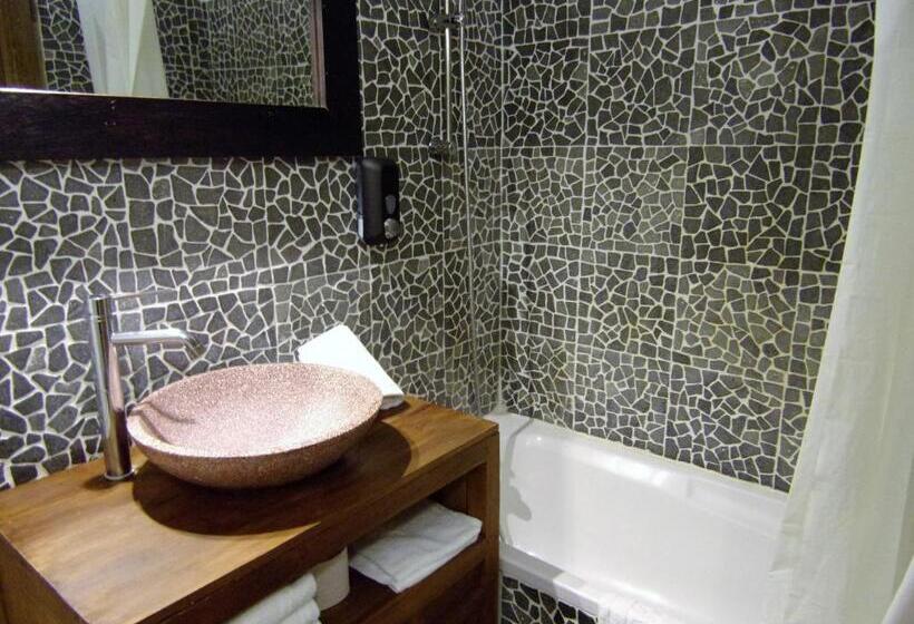 فندق Hôtel Domaine Le Milos