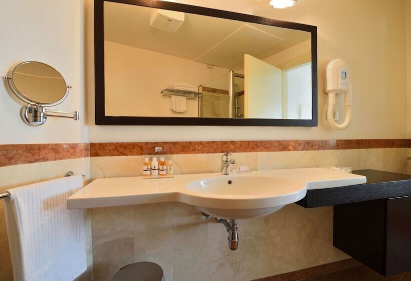 هتل Eden Rock Resort