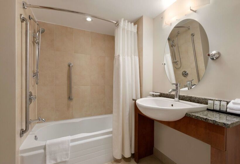 酒店 Embassy Suites Montréal By Hilton