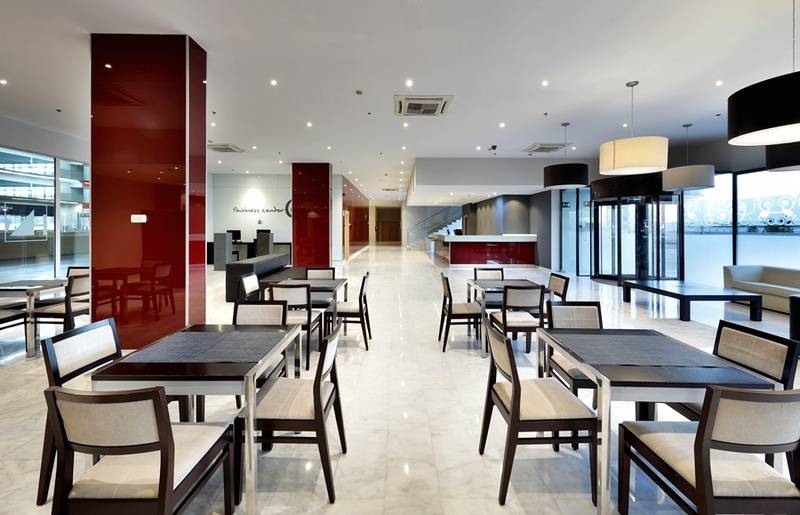 Отель Eurostars Zaragoza