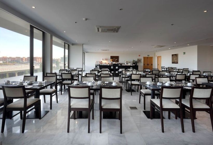 Отель Eurostars Zaragoza