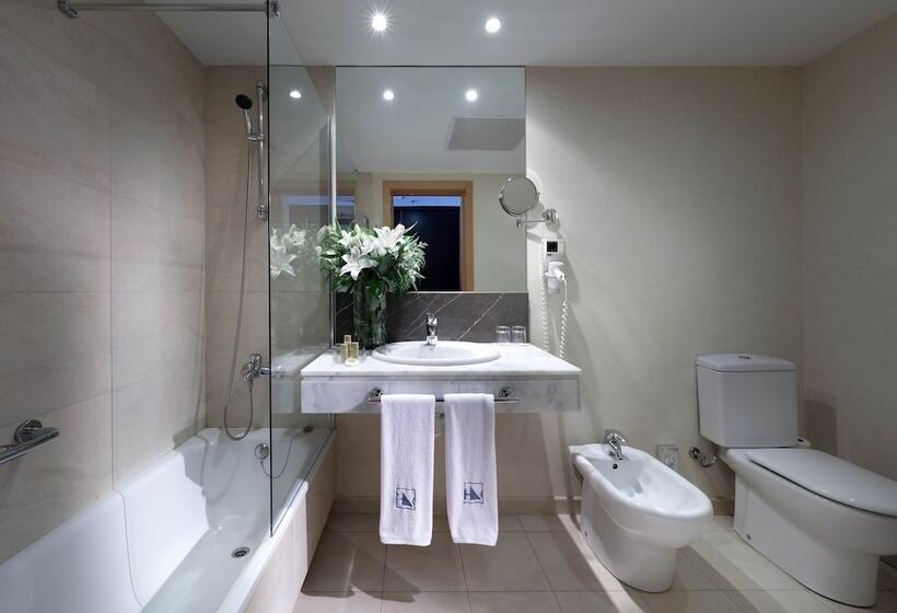 Отель Eurostars Zaragoza