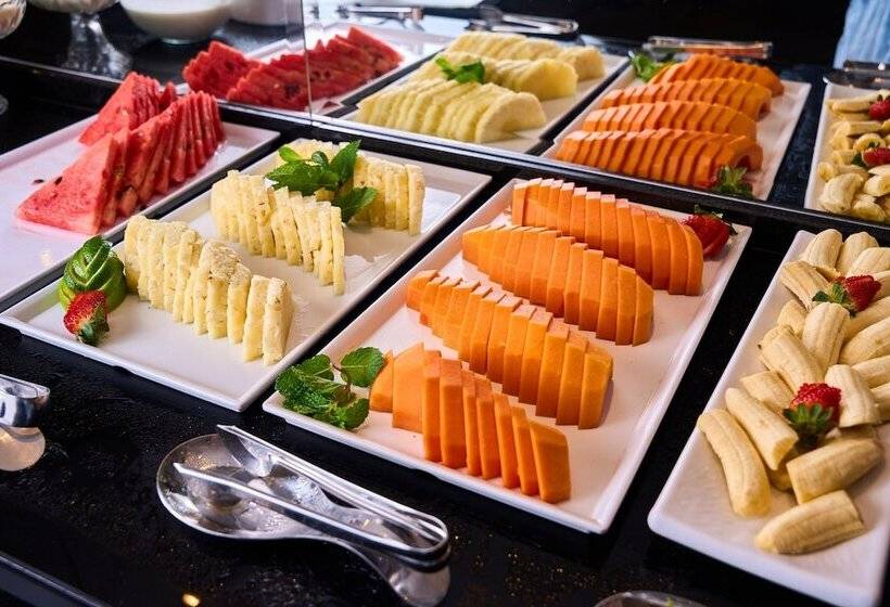 Отель Foz Plaza