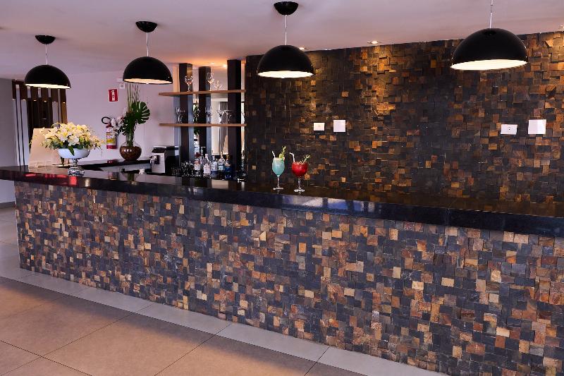 Отель Foz Plaza