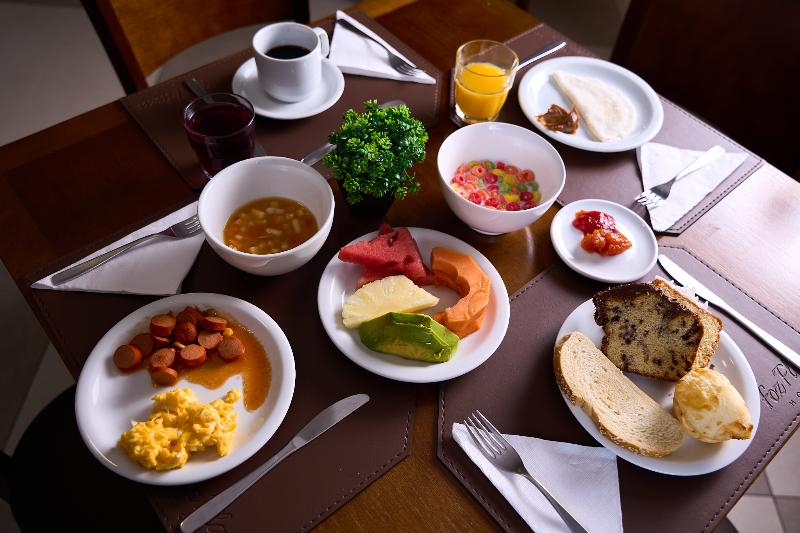 Отель Foz Plaza