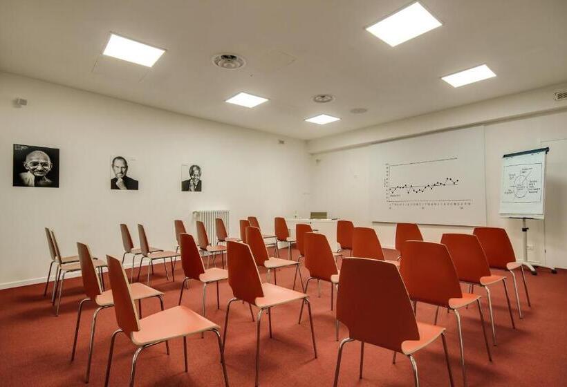 Genius Hotel Downtown