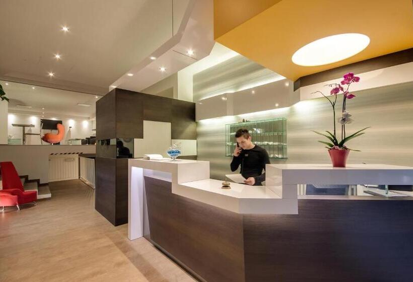 Genius Hotel Downtown