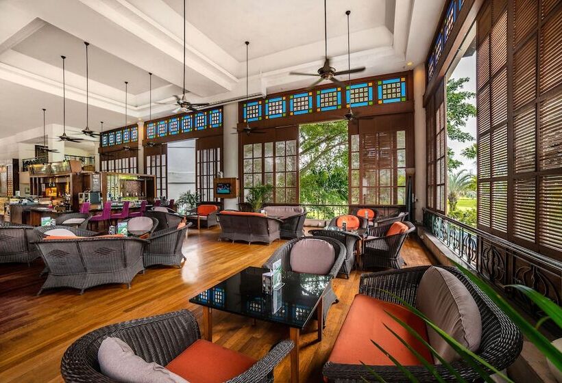 Glenmarie Hotel & Golf Resort