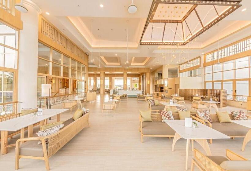 Glenmarie Hotel & Golf Resort