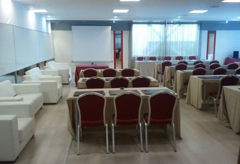 هتل Granada By Pierre & Vacances