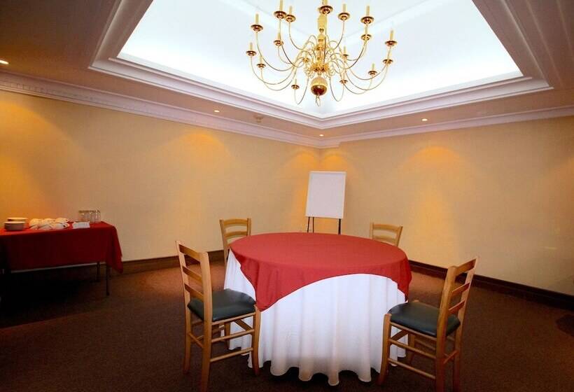 Hafersons Inn Hotel & Suites