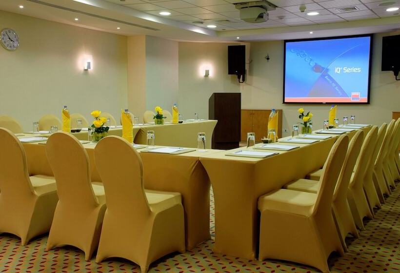 هتل Holiday Inn Citystars, An Ihg