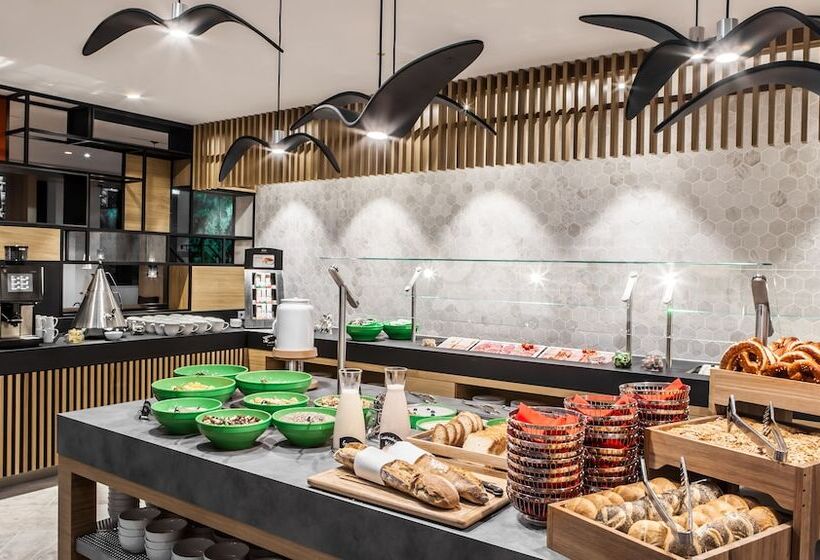 Отель Holiday Inn Munich Leuchtenbergring, An Ihg