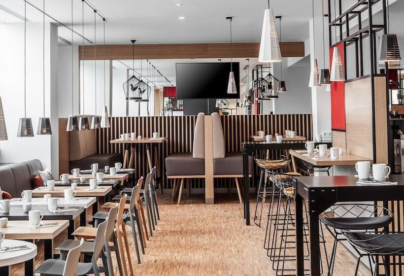 Отель Holiday Inn Munich Leuchtenbergring, An Ihg