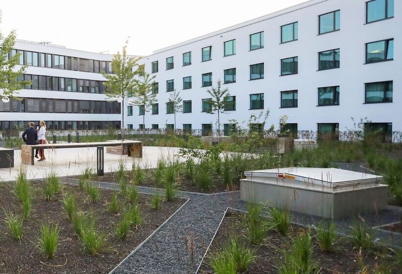 Отель Holiday Inn Munich Leuchtenbergring, An Ihg